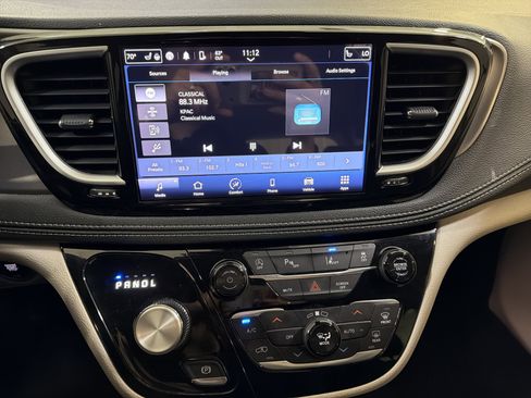 Used 2023 Chrysler Pacifica Touring-L w/ Road Tripper Package FWD image 20