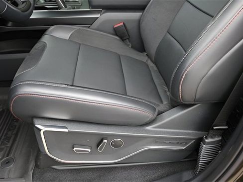 Used 2025 Ford F150 Raptor image 12