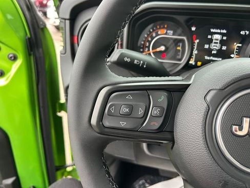 New 2025 Jeep Wrangler Rubicon AWD/4WD image 20