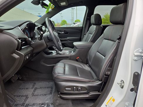 Used 2023 Chevrolet Traverse RS w/ LPO, Floor Liner Package AWD/4WD image 17