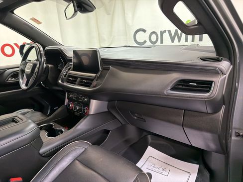 Used 2021 GMC Yukon SLT w/ SLT Premium Package AWD/4WD image 13