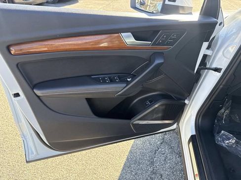 Used 2023 Audi Q5 2.0T Premium Plus image 19