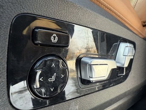 Used 2019 BMW X7 xDrive50i w/ Premium Package image 14