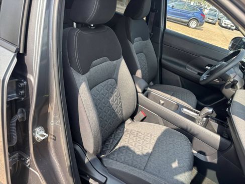 Used 2026 Nissan Kicks SV w/ Cold Weather Package AWD/4WD image 30