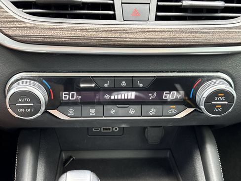 Used 2019 Nissan Altima 2.5 Platinum FWD image 28