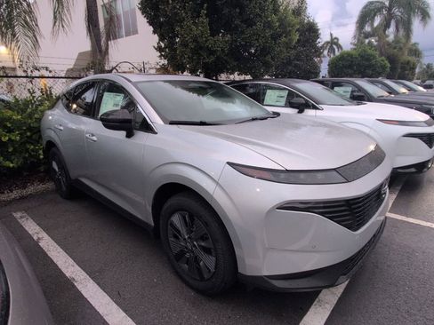 New 2025 Nissan Murano SL image 2