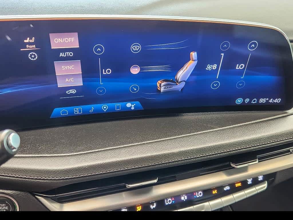 Used 2025 Cadillac XT4 Premium Luxury AWD/4WD image 15