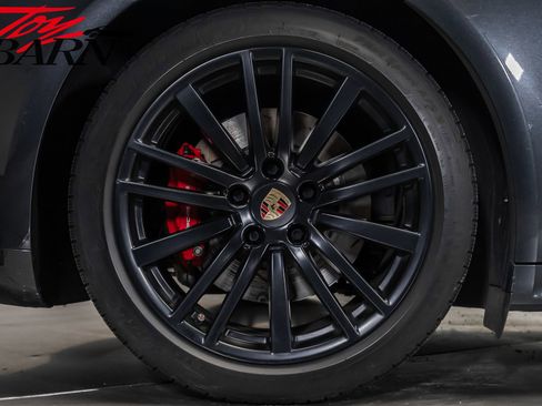 Used 2020 Porsche Panamera GTS image 15