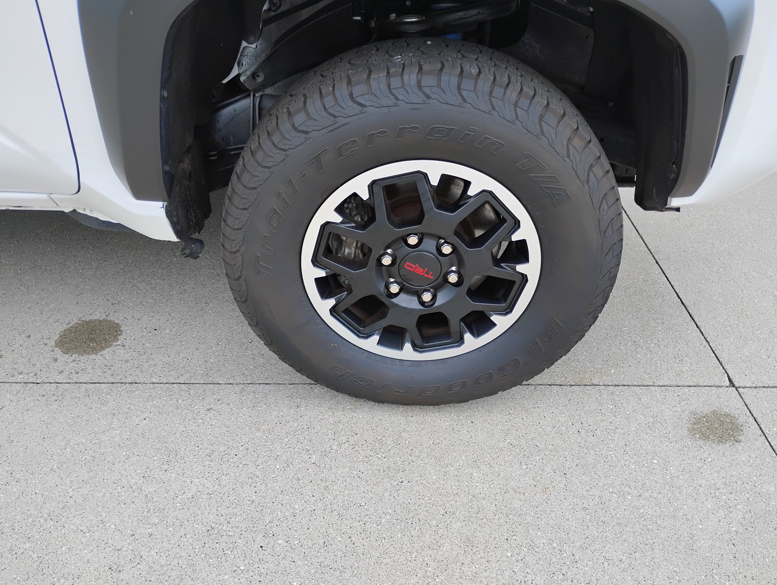 Used 2025 Toyota Tacoma TRD Off-Road AWD/4WD image 32
