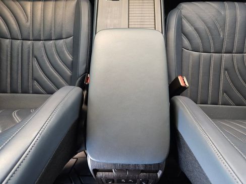 Used 2023 Nissan Ariya image 21