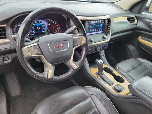 Used 2018 GMC Acadia Denali w/ Technology Package image 2