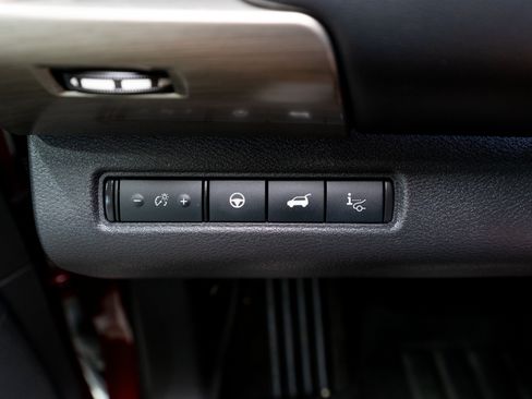 Used 2022 Nissan Pathfinder Platinum w/ Cargo Package AWD/4WD image 30