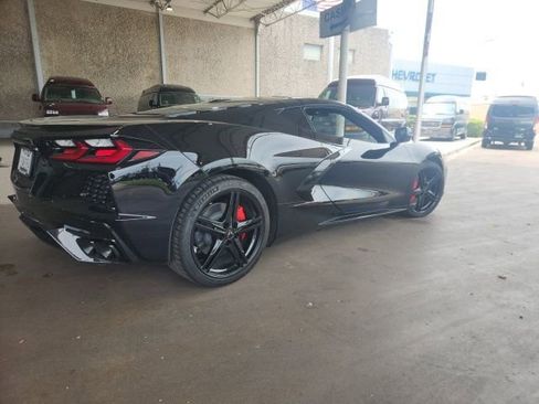 Used 2026 Chevrolet Corvette Stingray Coupe w/ 1LT RWD image 3