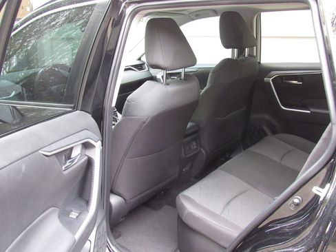 Used 2025 Toyota RAV4 XLE w/ Convenience Package AWD/4WD image 15