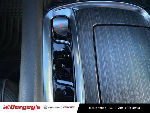 Used 2022 Buick Enclave Avenir w/ Avenir Technology Package AWD/4WD image 19