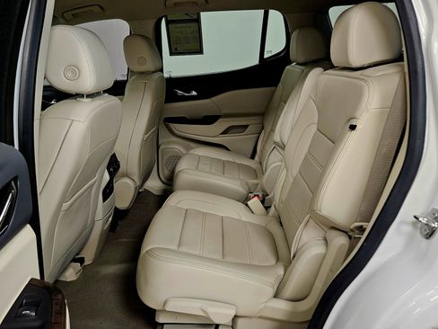 Used 2023 GMC Acadia Denali image 11