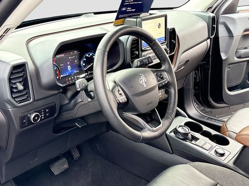 Used 2023 Ford Bronco Sport Outer Banks image 4