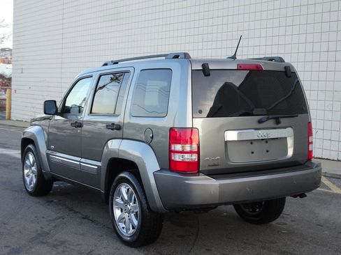 Used 2012 Jeep Liberty Sport image 5