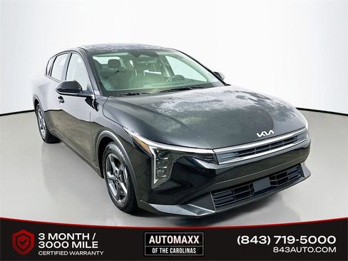 Used 2025 Kia K4 LXS image 1