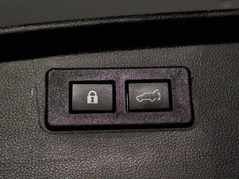 Used 2022 Subaru Outback Touring w/ Popular Package #2 image 30