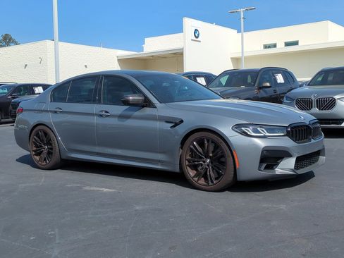Used 2023 BMW M5 image 2