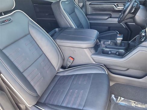 Used 2024 GMC Sierra 1500 AT4X image 11