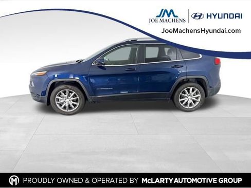 Used 2018 Jeep Cherokee Limited w/ Technology Group AWD/4WD image 10
