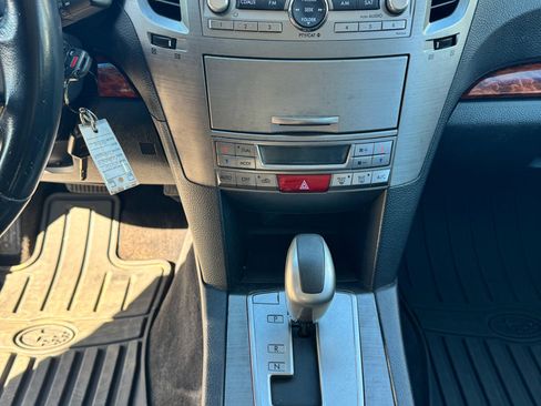 Used 2010 Subaru Outback 2.5i Limited w/ Protection Package 1A image 15