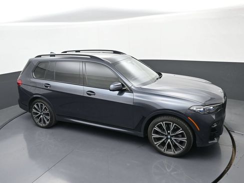 Used 2022 BMW X7 M50i AWD/4WD image 32