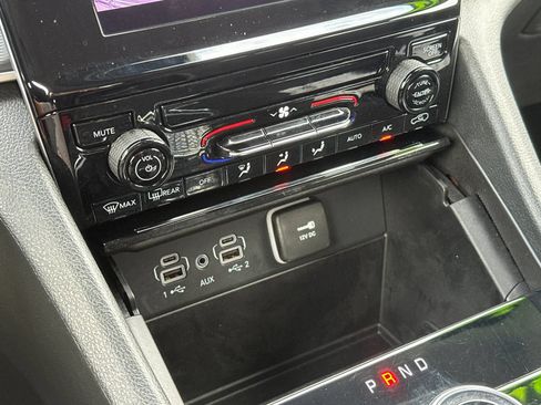 Used 2023 Jeep Grand Cherokee Laredo AWD/4WD image 20