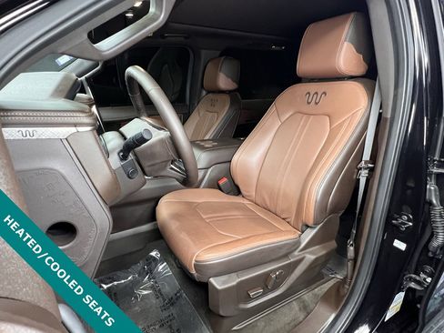 Used 2024 Ford Expedition King Ranch image 3