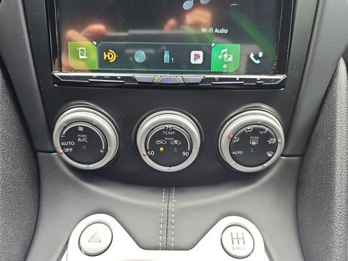 Used 2020 Nissan 370Z Coupe RWD image 23