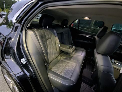 Used 2022 Buick Envision Avenir w/ Technology Package II FWD image 19