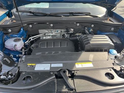 Certified 2025 Volkswagen Atlas Cross Sport SEL R-Line image 13