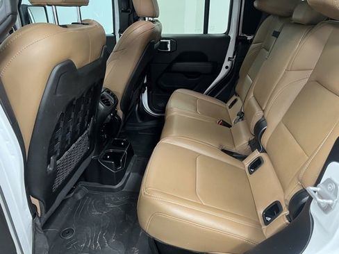 Used 2021 Jeep Gladiator Rubicon image 40