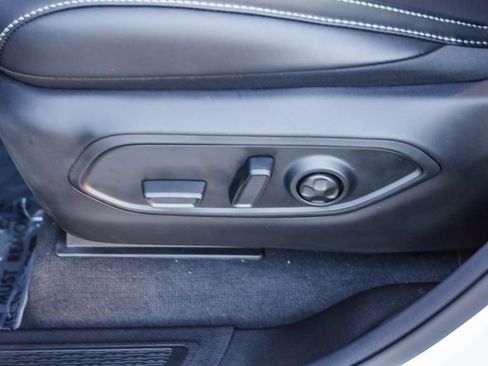 New 2025 Jeep Grand Cherokee Limited w/ Black Appearance Package image 23