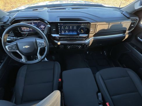 Used 2025 Chevrolet Silverado 1500 LT image 23