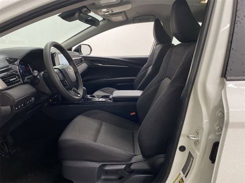 Used 2025 Toyota Camry LE image 15