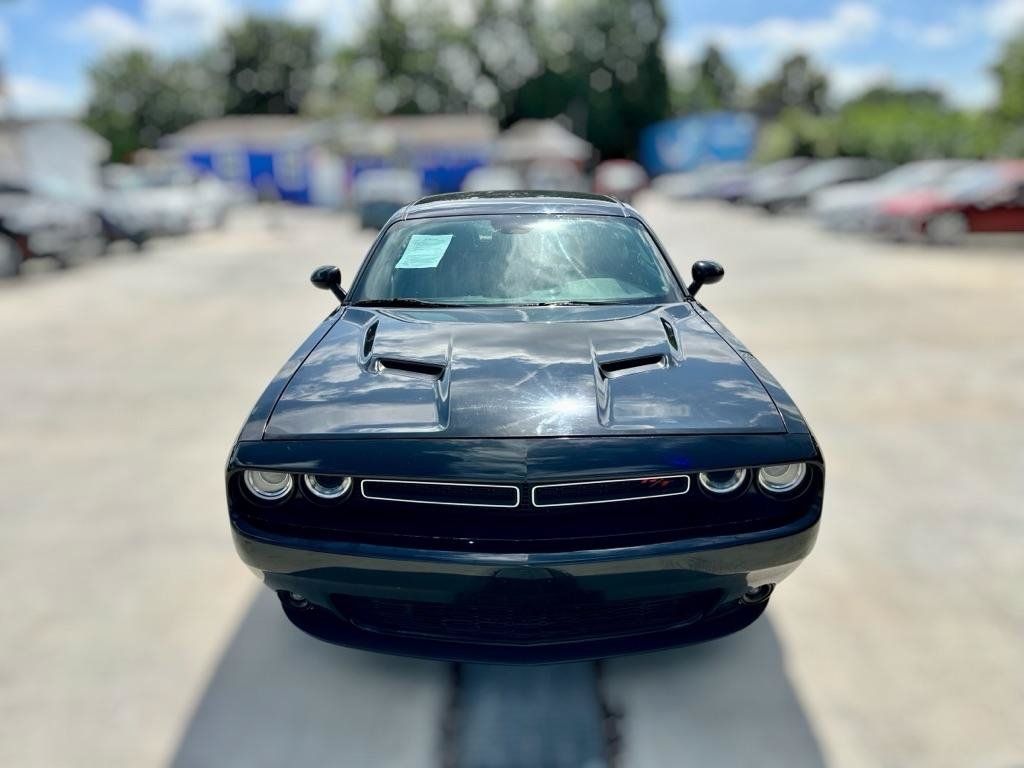 Used 2015 Dodge Challenger R/T Plus RWD image 3