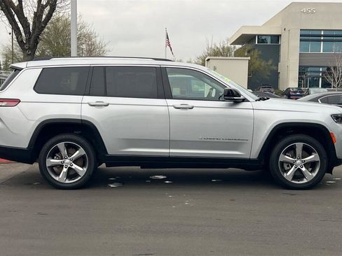 Used 2021 Jeep Grand Cherokee L Limited image 3