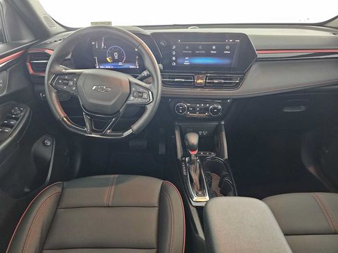 Used 2025 Chevrolet TrailBlazer RS w/ Convenience Package AWD/4WD image 18