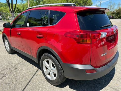 Used 2013 Toyota RAV4 XLE AWD/4WD image 12