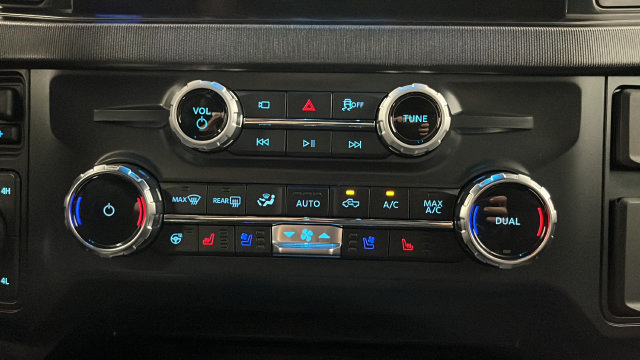 Used 2026 Ford F350 Platinum AWD/4WD image 17