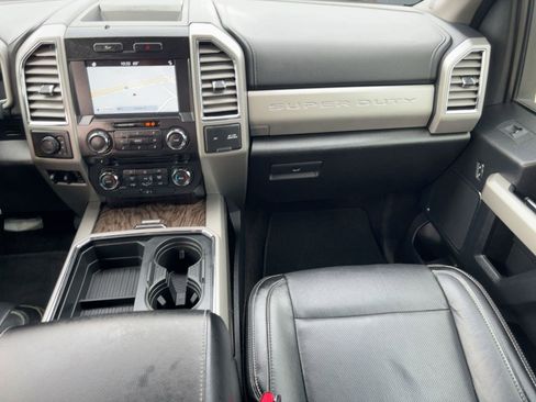 Used 2017 Ford F250 Lariat image 27