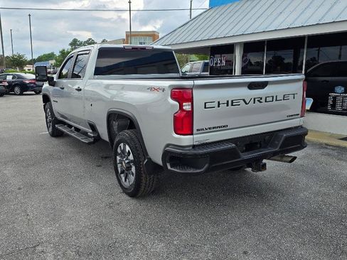 Used 2021 Chevrolet Silverado 2500 Custom w/ Custom Value Package AWD/4WD image 5
