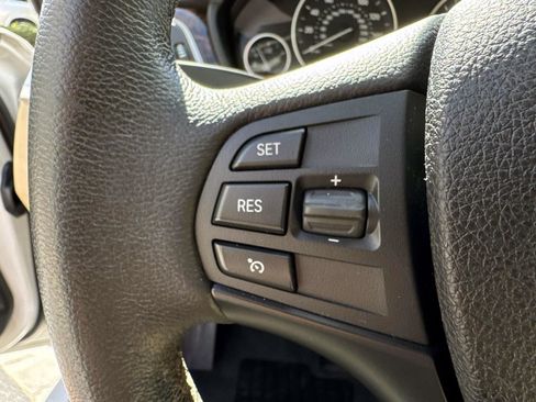 Used 2018 BMW 320i Sedan image 24