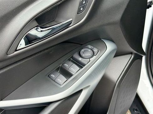 New 2026 Chevrolet Trax RS w/ Sunroof Package image 17