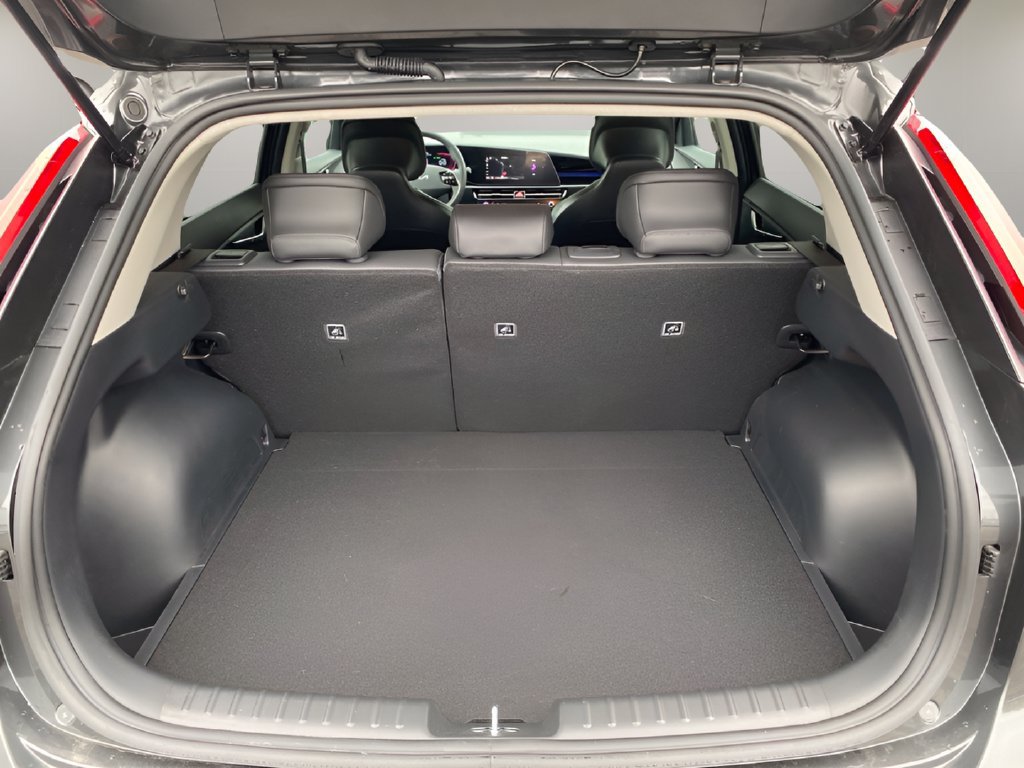 Used 2026 Kia Niro EX FWD image 15