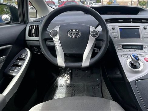 Used 2013 Toyota Prius Two FWD image 7