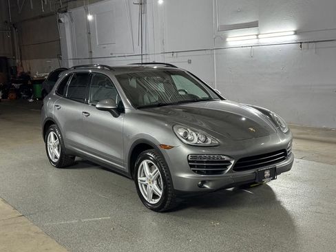 Used 2014 Porsche Cayenne Diesel AWD/4WD image 6